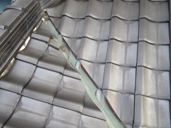 阿久比町にて外壁塗装・屋根漆喰、谷板交換工事 着工致しました。 (2)